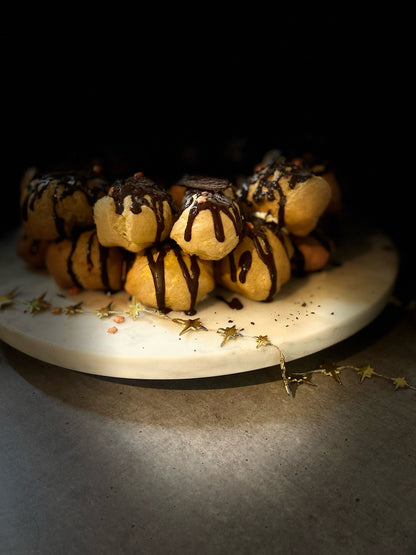 Profiterole Wreath